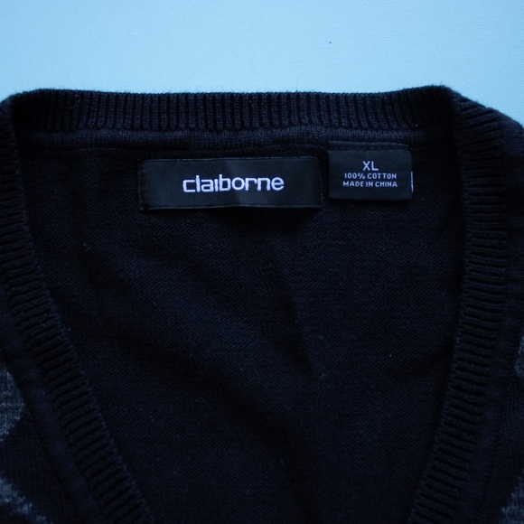 Claiborne Black Plaid Patterned XL V Neck Sweater Vest - Picture 3 of 3